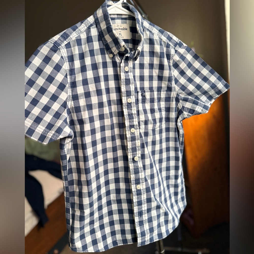 Abercrombie & Fitch Navy and White Gingham Short-Sleeve Button-Down Shirt